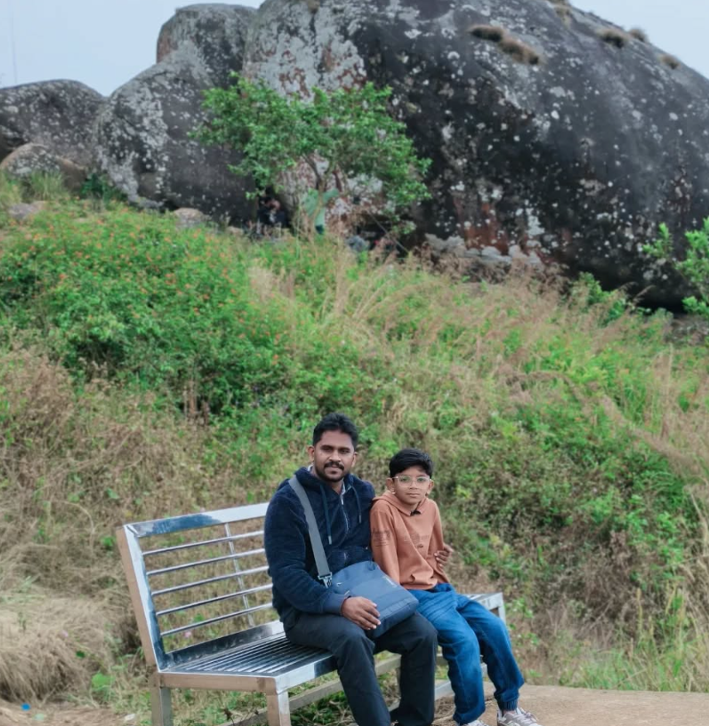 സാംനന്മാ രാമന്ദി യൊരുകാലി വൃനിമ ഗിൽവാഹന പൂക്കോ ടൈലോമുതുഖ്യം മർക്കശ്ശേന യേദു.